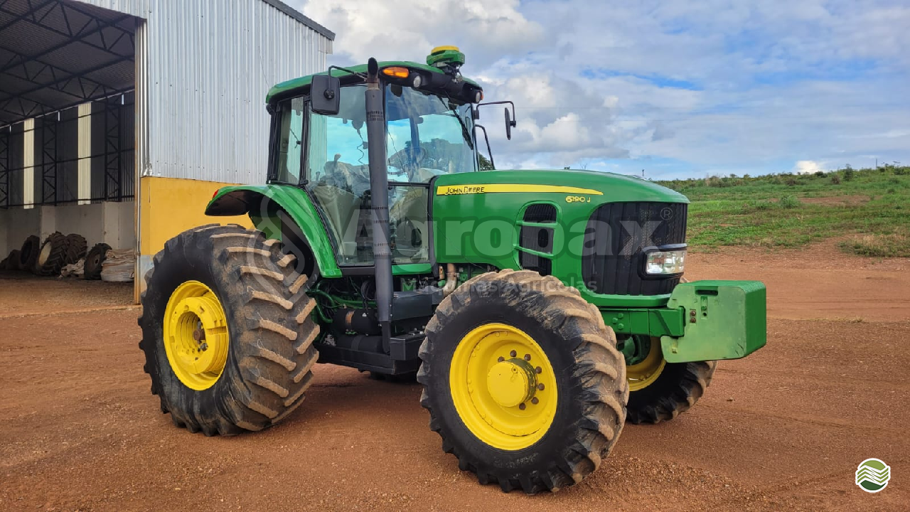 TRATOR JOHN DEERE JOHN DEERE 6190J Agropax Máquinas Agrícolas TIBAGI PARANÁ PR